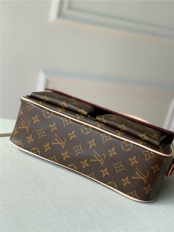 Túi LOUIS VUITTON Sling handbag