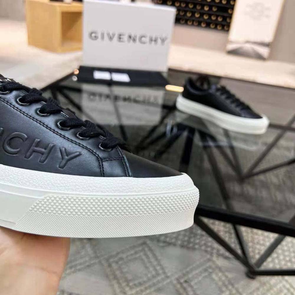 GIÀY GIVENCHY City Sport Sneakers in GIVENCHY Leather-Black