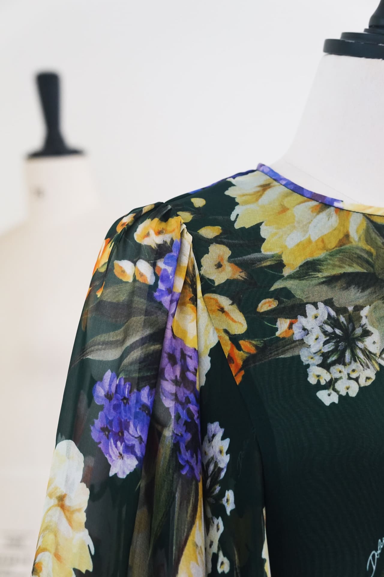 VÁY DOLCE & GABBANA BLACK BLUE FLORAL PRINT LONG DRESS High Classy