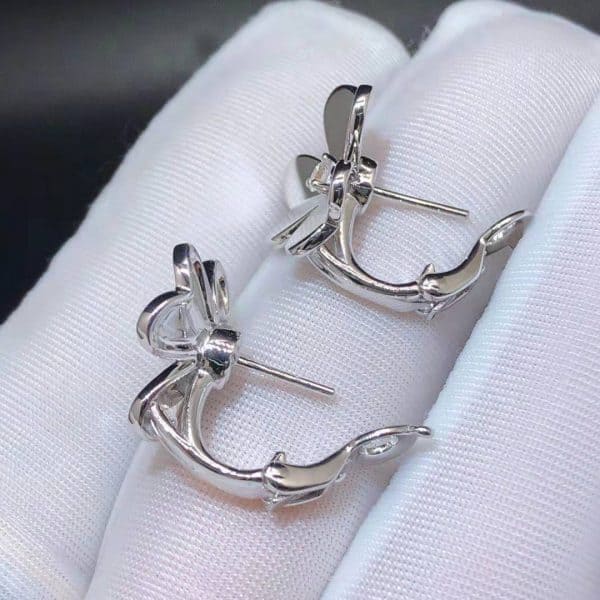 Hoa tai kim cương vàng trắng 18K Frivole Small Model của Van Cleef & Arpels 18K  (Liên hệ để biết giá)