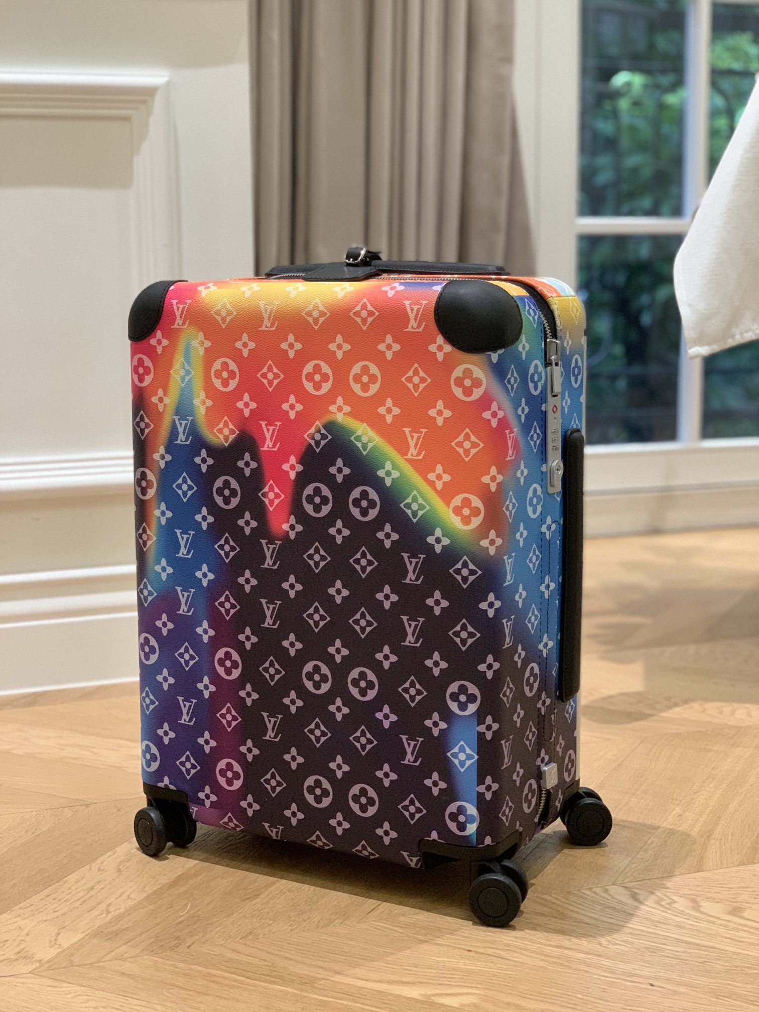 VALI LOUIS VUITTON HORIZON 55 MULTI COLOR