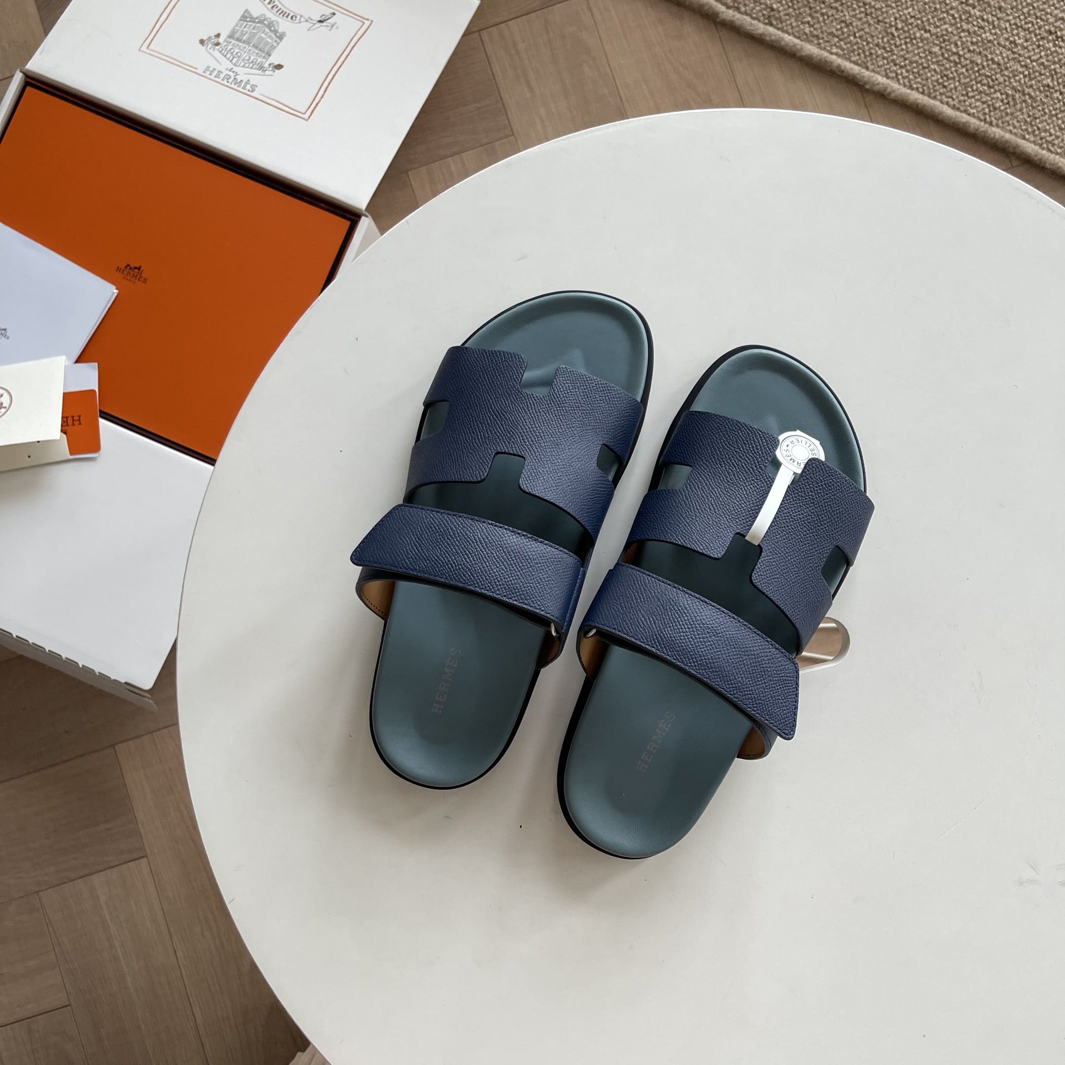 DÉP HERMES CHYPRE SANDAL UNISEX AAA