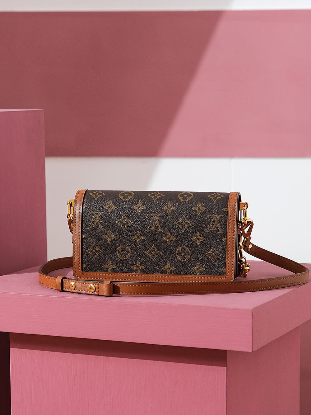 TÚI LOUIS VUITTON DAUPHINE EAST WEST MONOGRAM BEST QUALITY SẢN PHẨM TỐT NHẤT