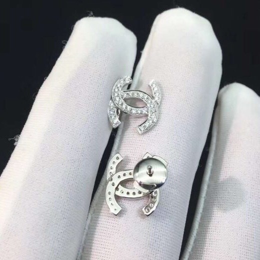 BÔNG TAI CHANEL STRASS CC STUD EARRINGGS DIAMOND WHITE GOLD 18K