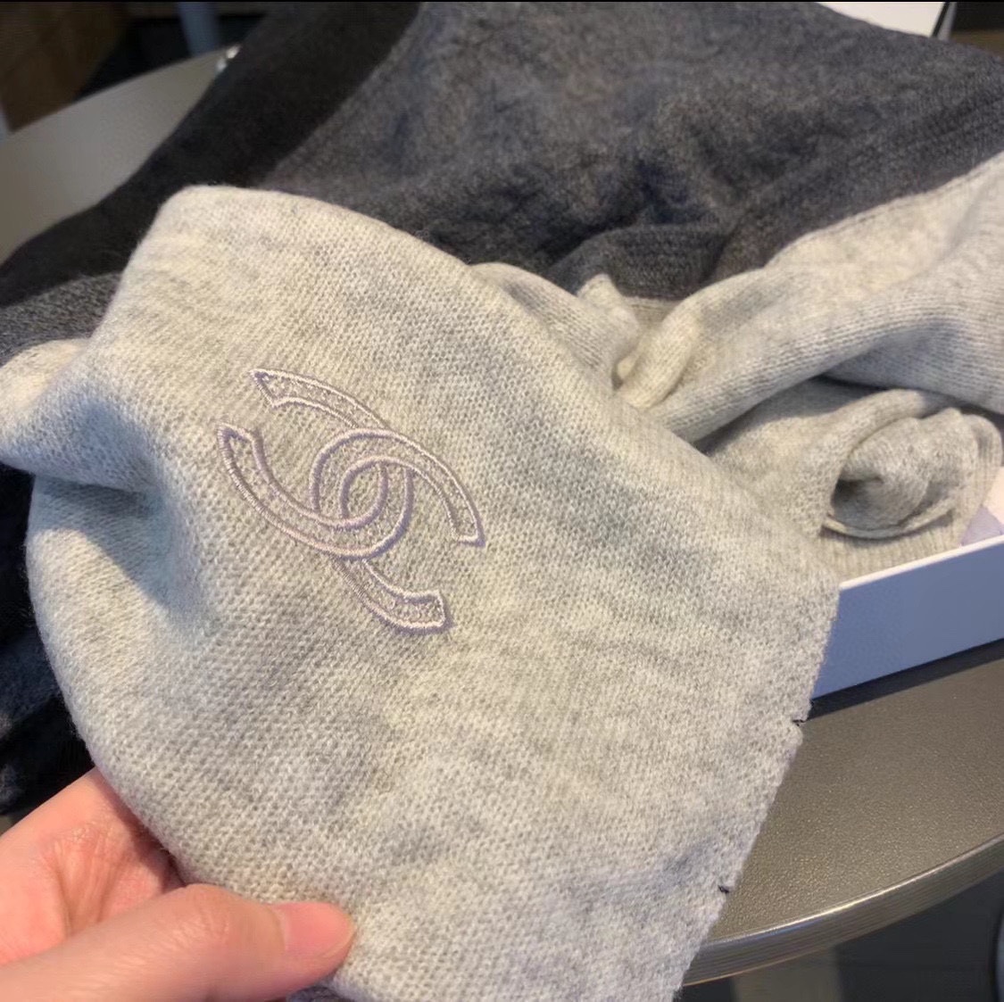 KHĂN CHANEL ORIGINAL CASHMERE scarf