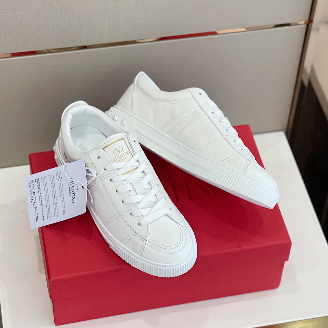 GIÀY VALENTINO STUDD LEATHER SNEAKER SHOES AAA