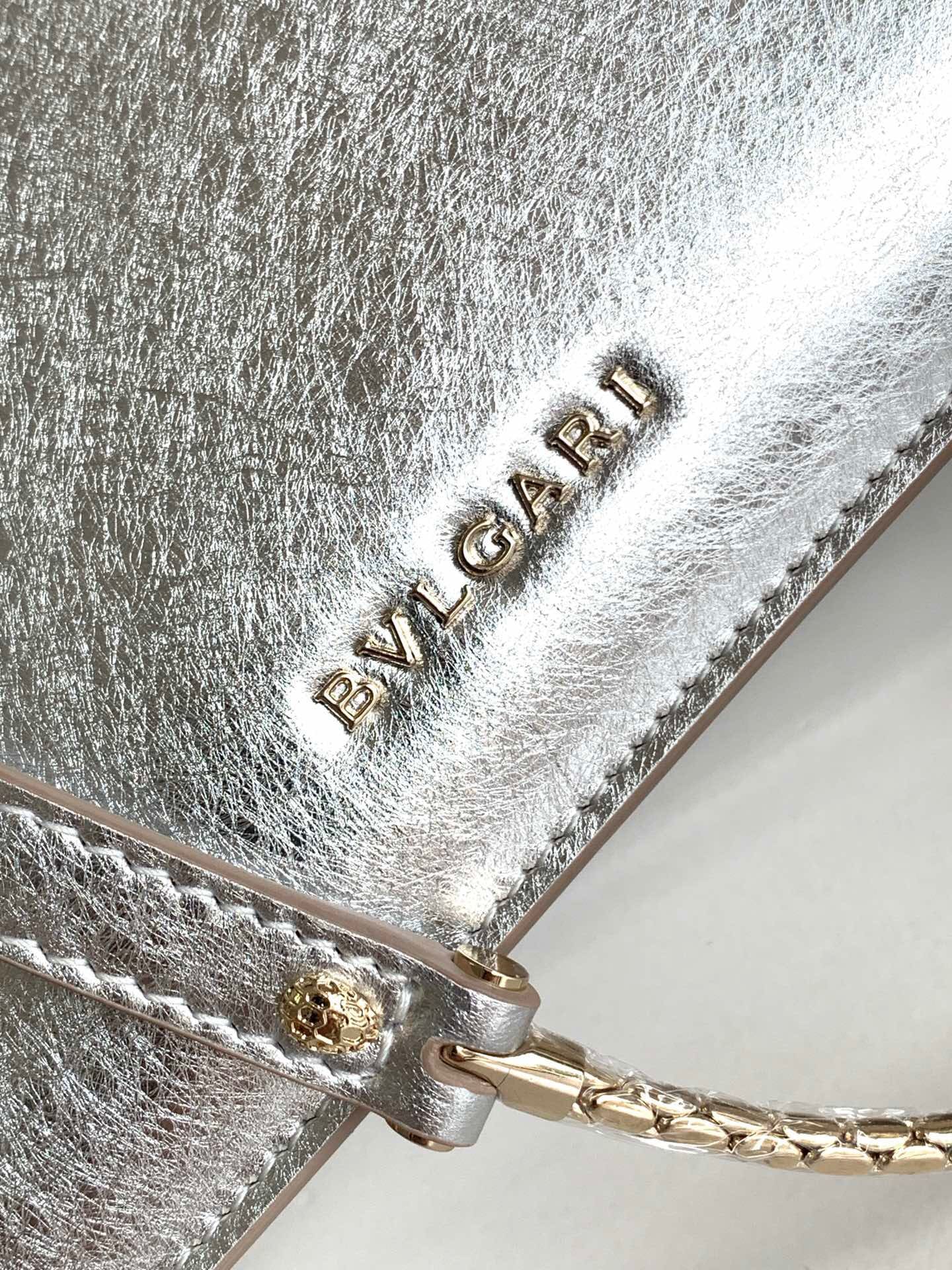 TÚI BVLGARI SERPENTI CALFSKIN SILVER