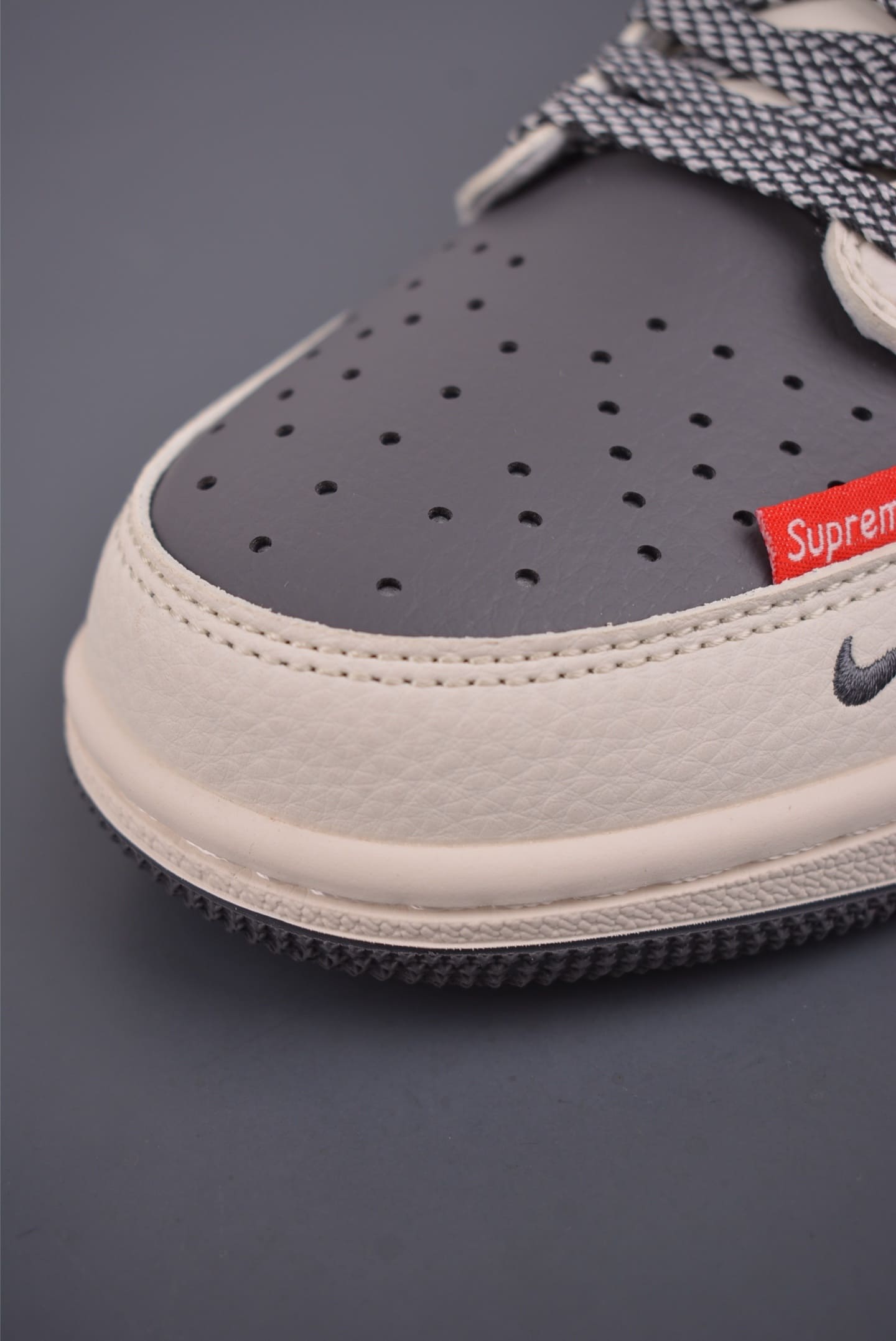 GIÀY SUPREME X TRAVIS SCOTT X AIR JORDAN 1 LOW PHIÊN BẢN GIỚI HẠN NĂM NGỰA XÁM BE TOP QUALITY SHOES AAA