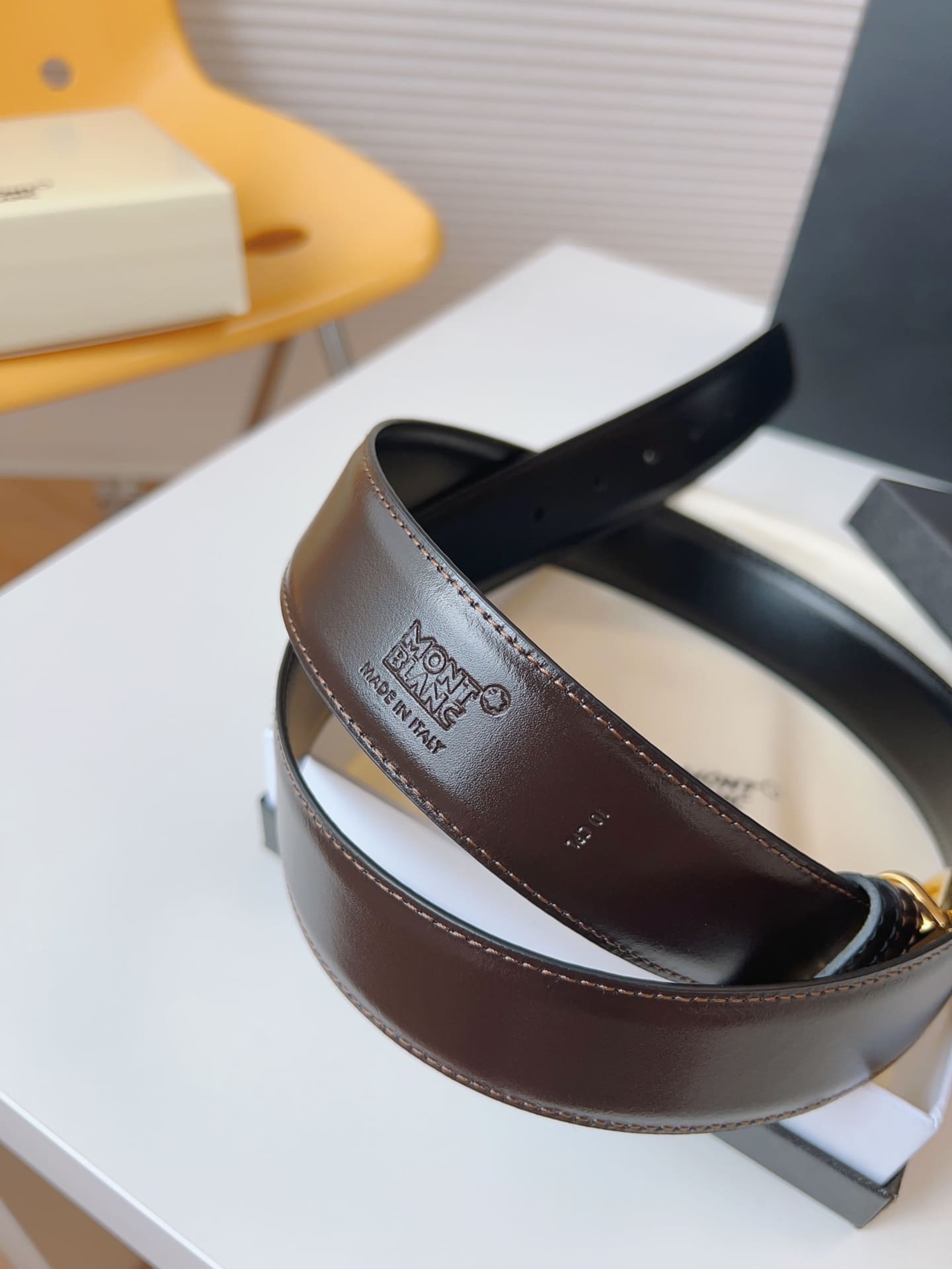 DÂY LƯNG MONTBLANC CALFSKIN LEATHER Belt Khóa vàng