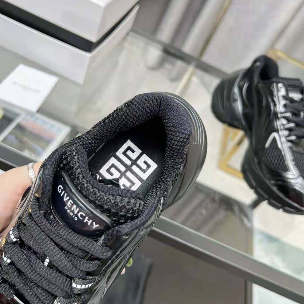 GIÀY Givenchy Unisex TK-MX Runner Sneakers in Mesh-Black