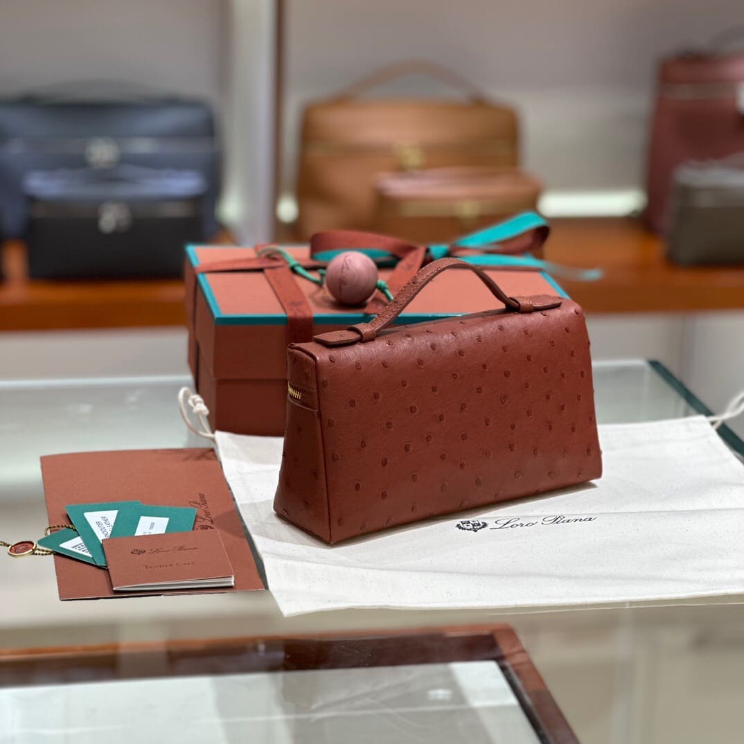 TÚI Loro Piana Women Extra Pocket L27 in Ostrich Leather Red da đà điểu(Gía Liên Hệ)