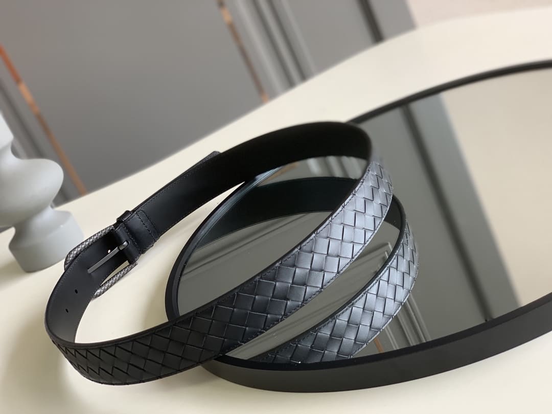 DÂY LƯNG BOTTGA VENETA INTRECCIATO LEATHER Khóa đen mờ