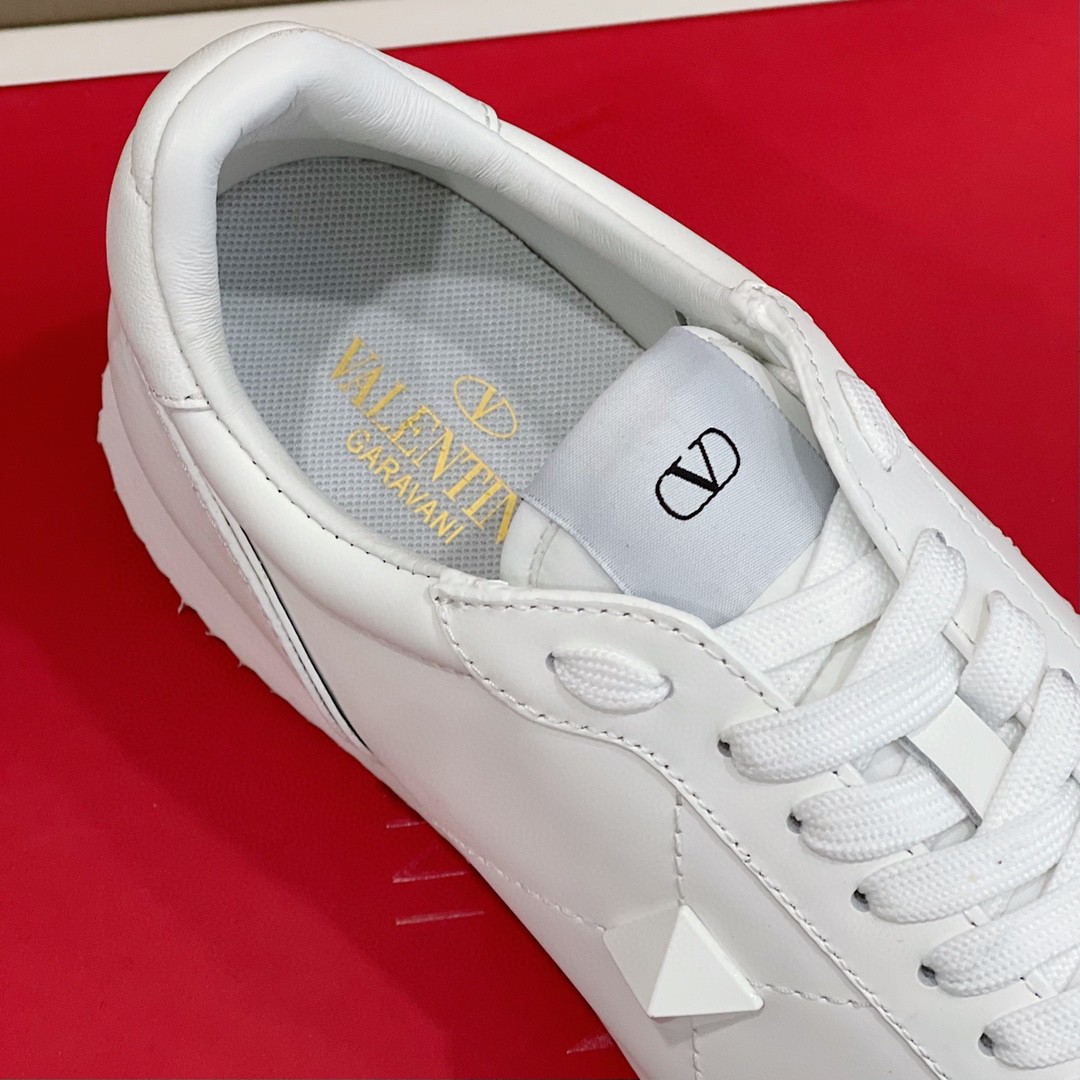 GIÀY VALENTINO STUDD SUEDE LEATHER SNEAKER SHOES AAA