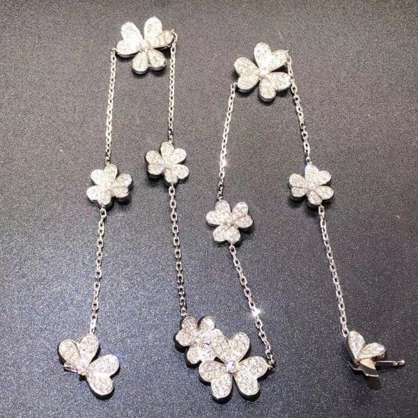 Dây chuyền Frivole kim cương 5,12 carat 9 bông hoa vàng trắng 18k của Van Cleef & Arpels 18K  (Liên hệ để biết giá)