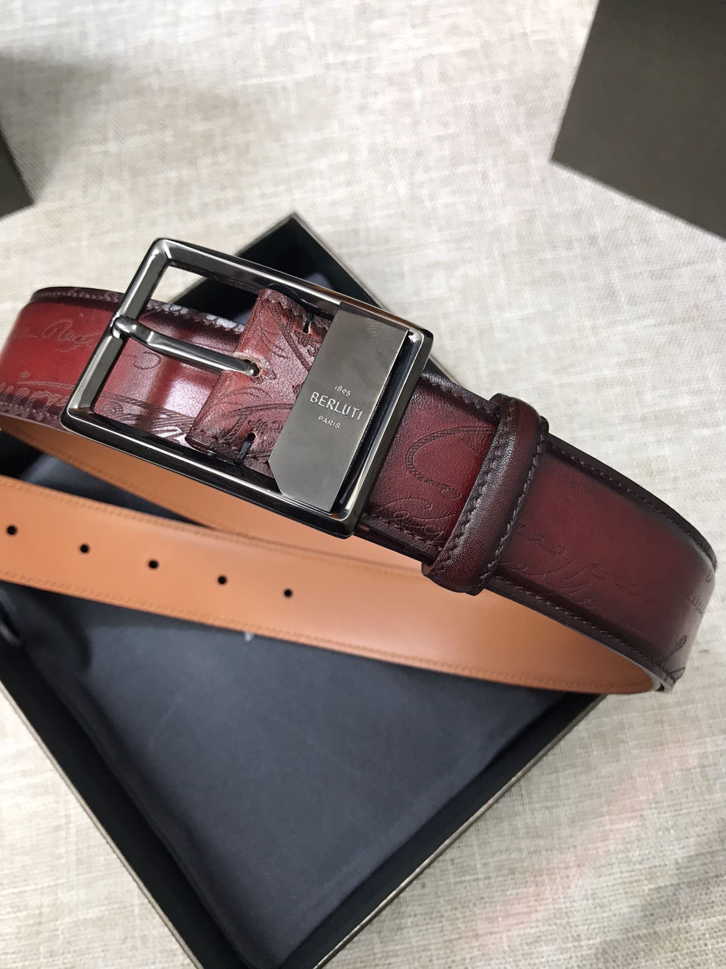 DÂY LƯNG BERLUTI PATINA Leather khóa đen
