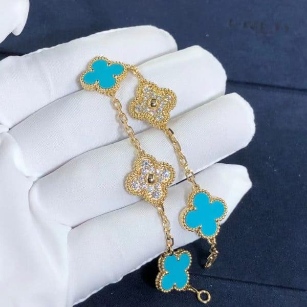 Vòng tay vàng 18k đính kim cương và ngọc lam Vintage Alhambra 5 họa tiết Van Cleef & Arpels 18K  (Liên hệ để biết giá)