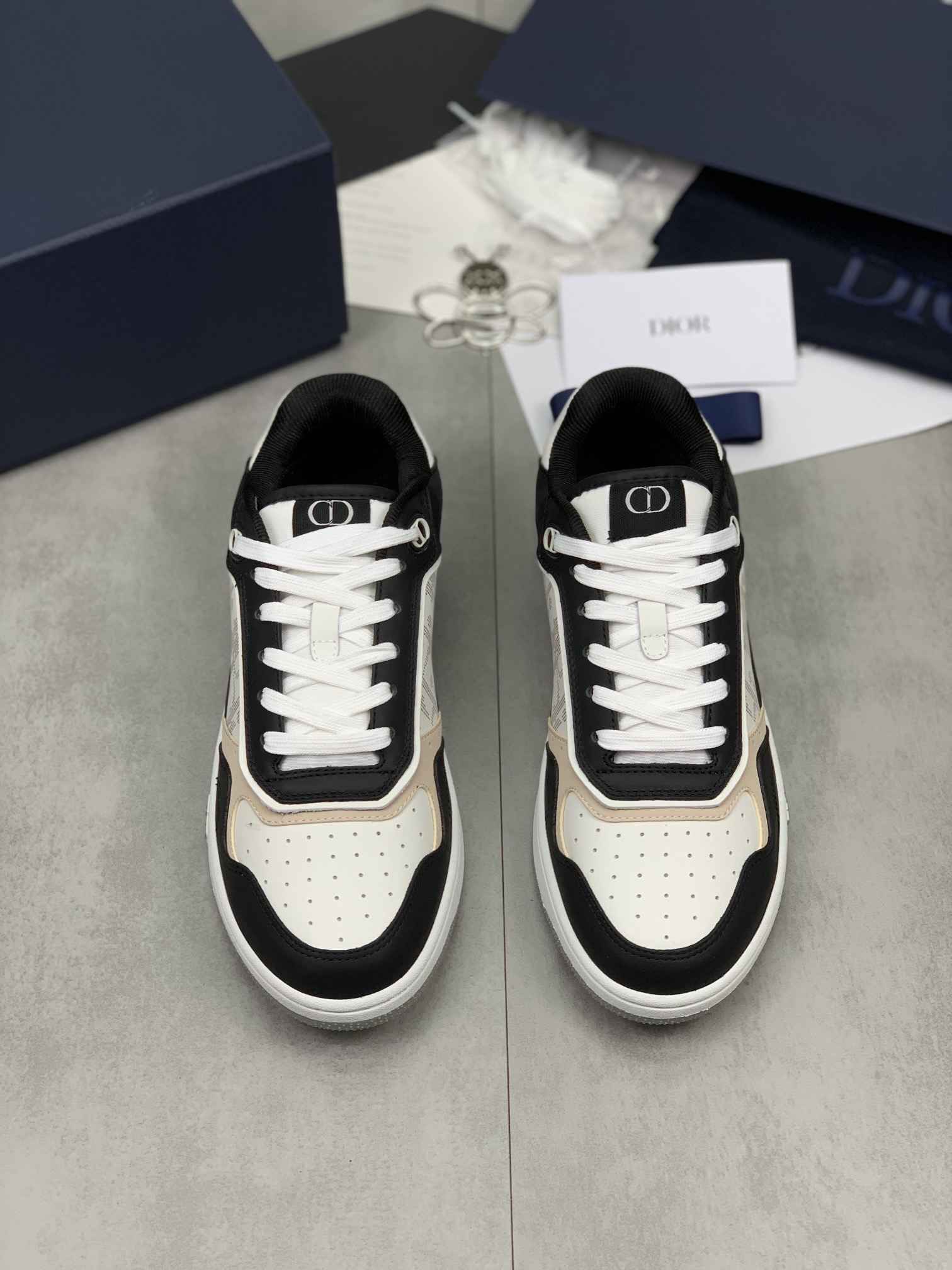 GIÀY CHRISTIAN DIOR LEATHER SNEAKER SHOES AAA