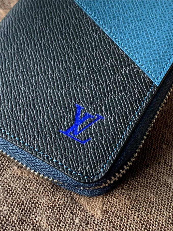 VÍ LOUIS VUITTON zippy wallet vertical