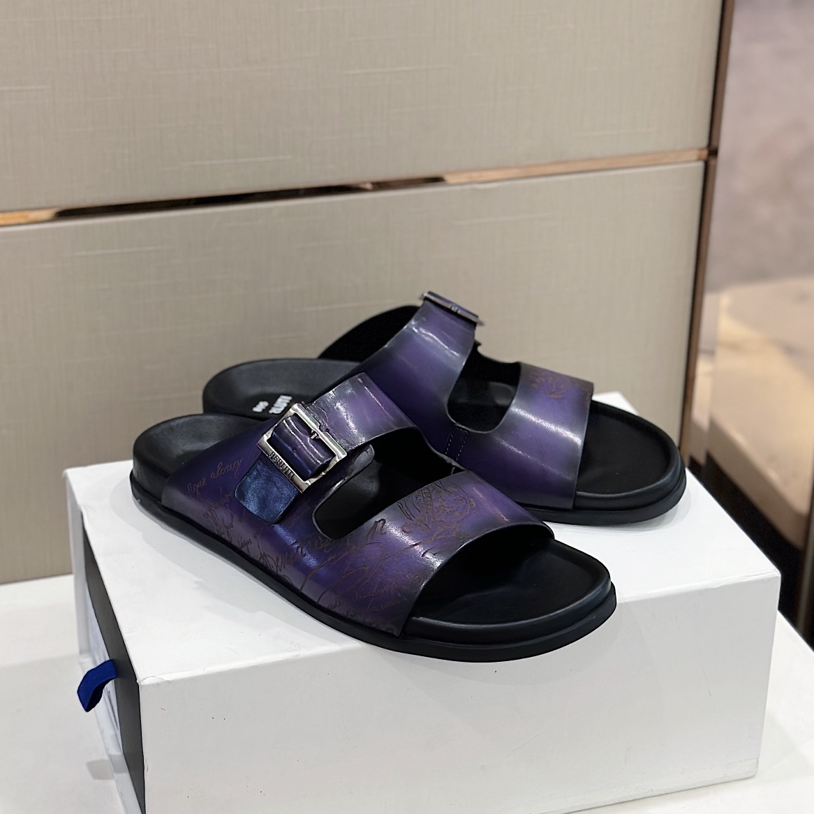 DÉP BERLUTI PATINA LEATHER SLIPPER