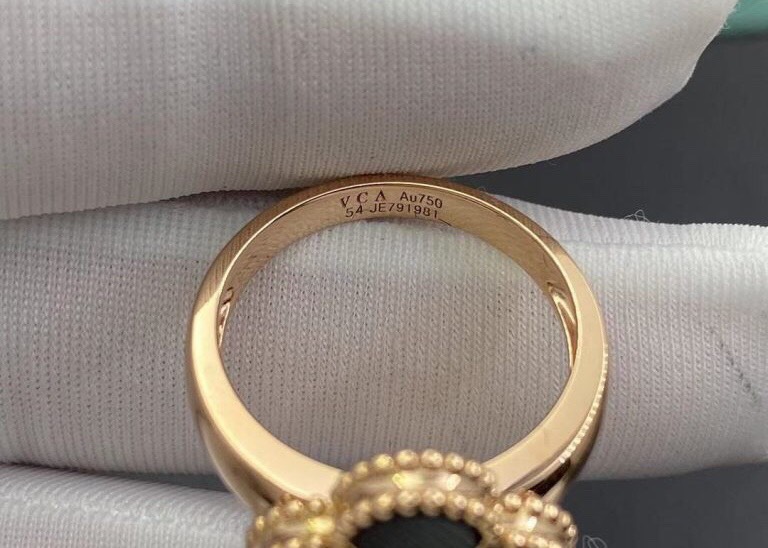 NHẪN VAN CLEEF & ARPELS ALHAMBRA ONYX GOLD 18K YELLOW GOLD