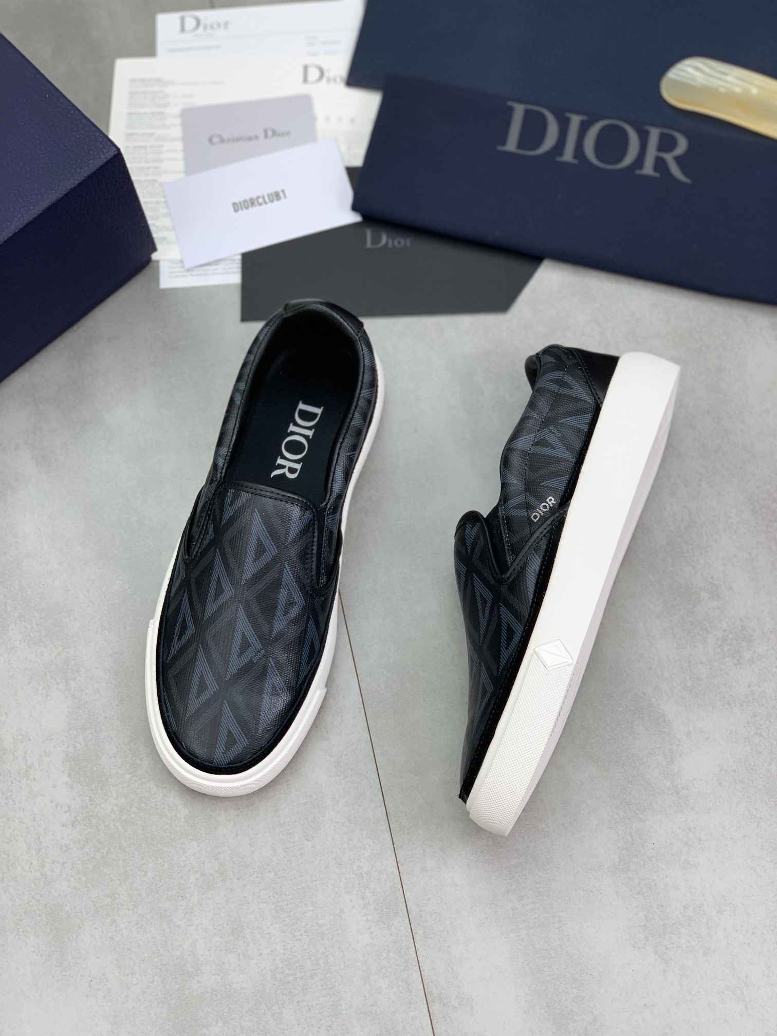GIÀY CHRISTIAN DIOR LEATHER SLIP ON SHOES AAA