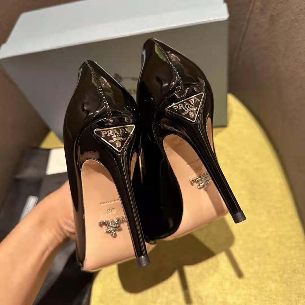 GIÀY Prada Women Patent Leather Pumps-Black