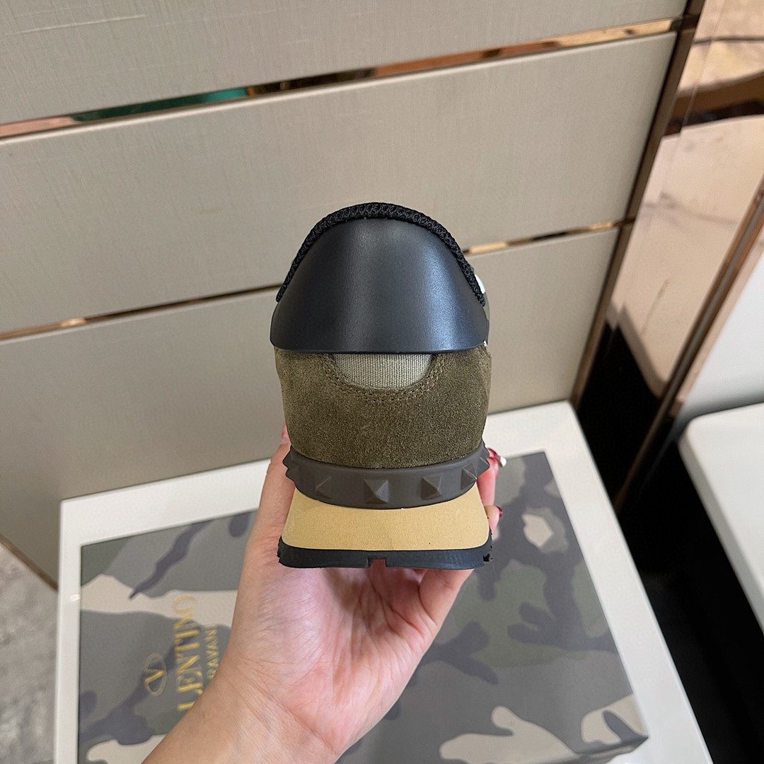 GIÀY VALENTINO STUDD LEATHER RUNNER SNEAKER SHOES AAA