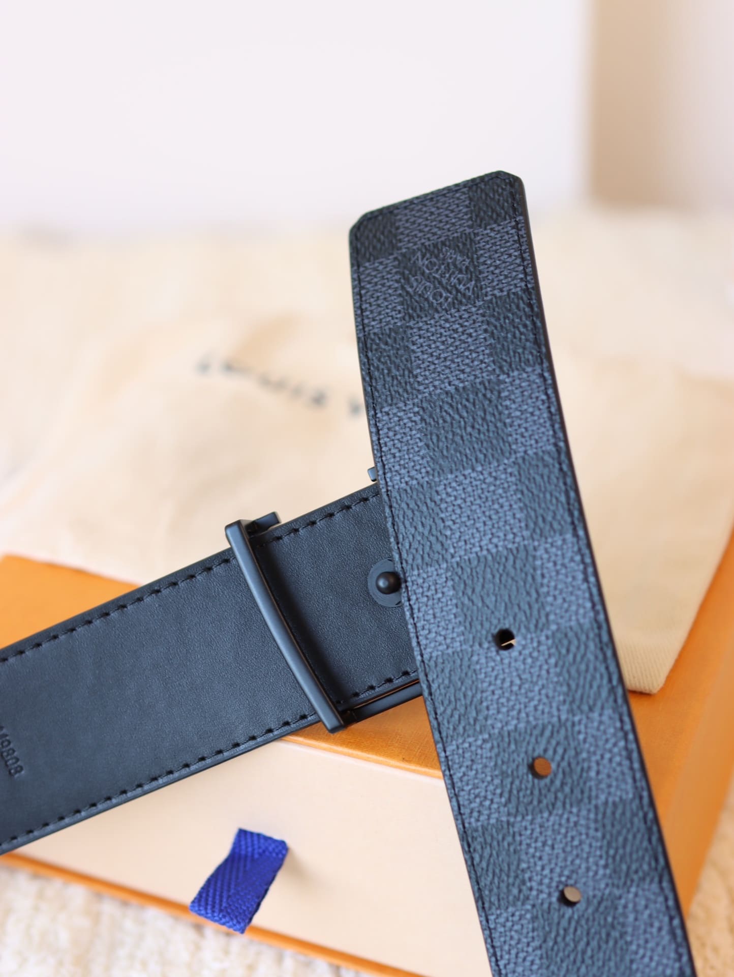 DÂY LƯNG LOUIS VUITTON SQUARE BLACK MONOGRAM Khóa đen
