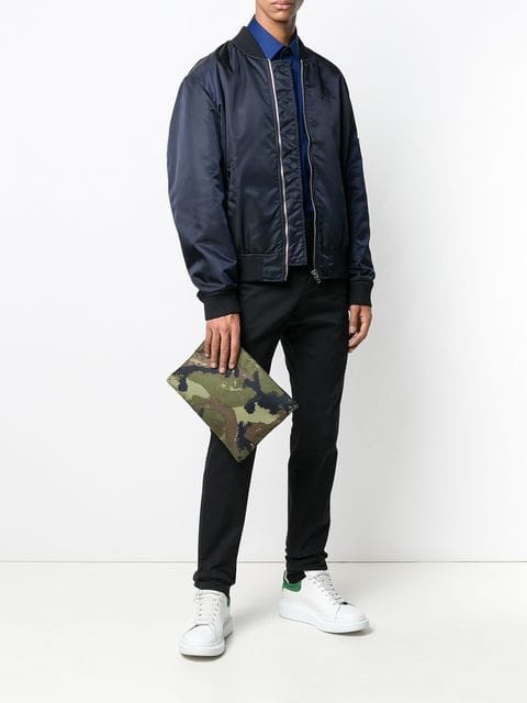 VÍ VALENTINO CAMOUFLAGE ZIPPED LEATHER POUCH