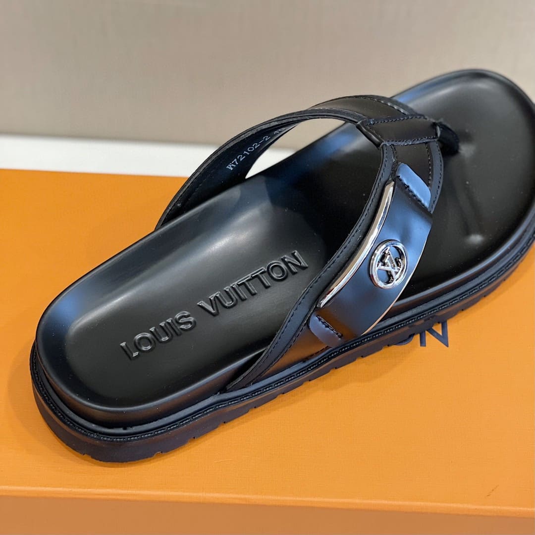 DÉP LOUIS VUITTON TRIANGLE LOGO SANDAL AAA
