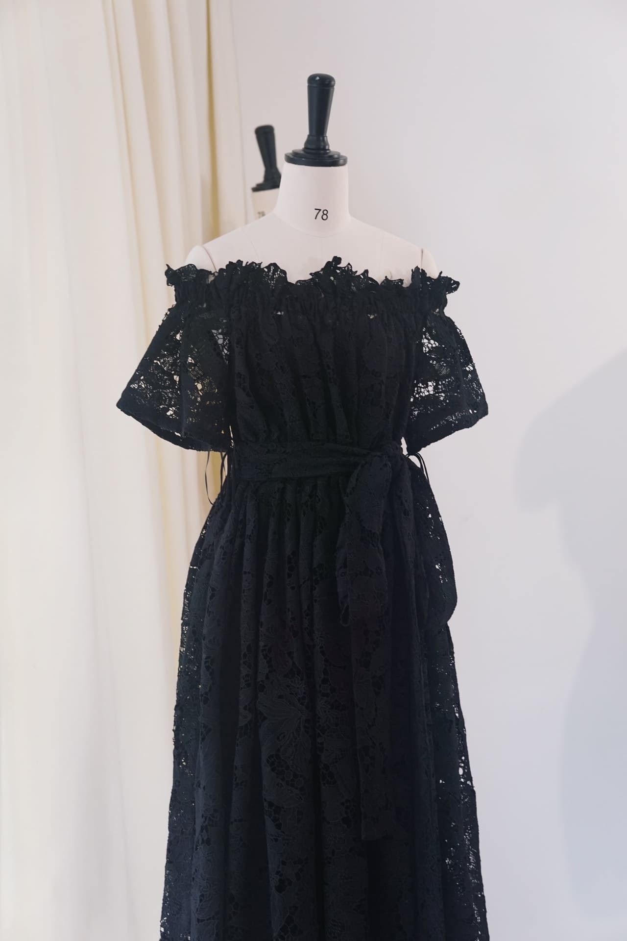 ĐẦM DIOR REN MÀU ĐEN BLACK LONG DRESS High Classy