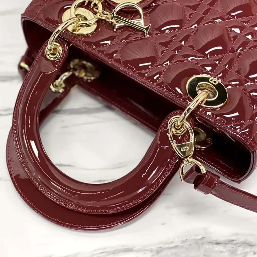 TÚI Dior nữ cỡ trung màu đỏ anh đào da bê Cannage Patent