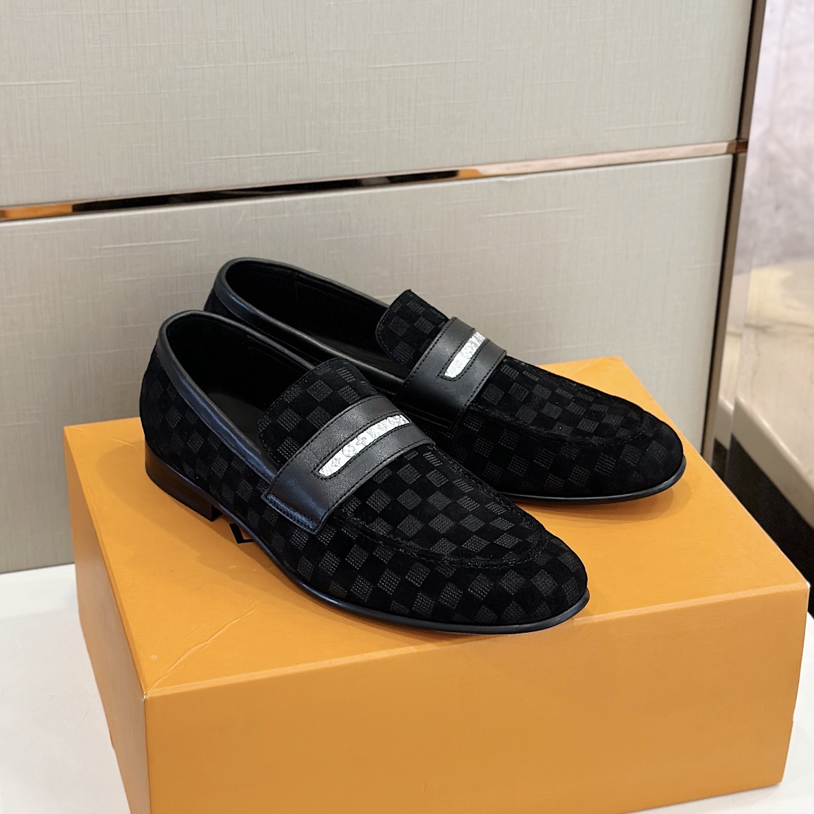 GIÀY LOUIS VUITTON GLOVE LOAFER SHOES AAA