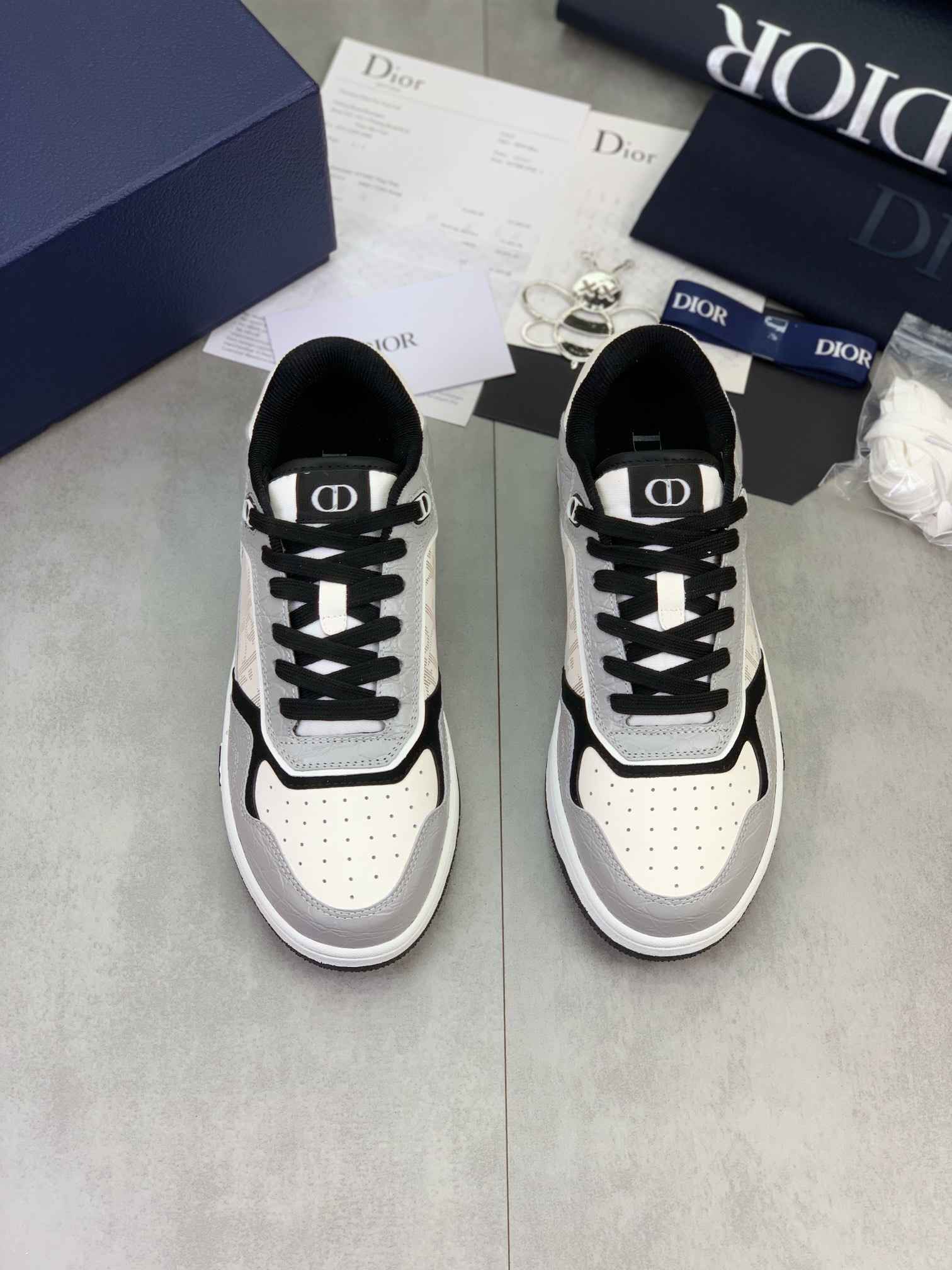 GIÀY CHRISTIAN DIOR LEATHER SNEAKER SHOES AAA