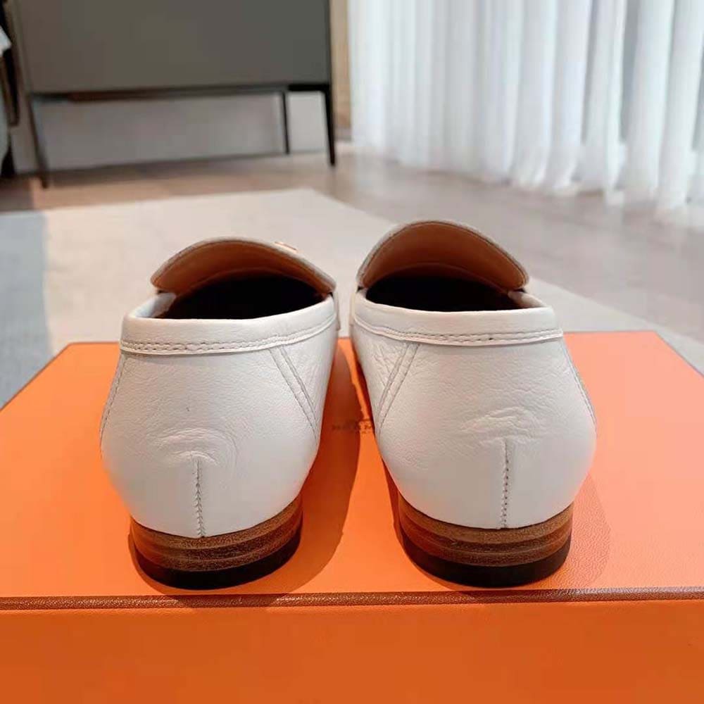 GIÀY Hermes Women Paris Loafer in Calfskin with Palladium Plated Signature “H” Detail-White
