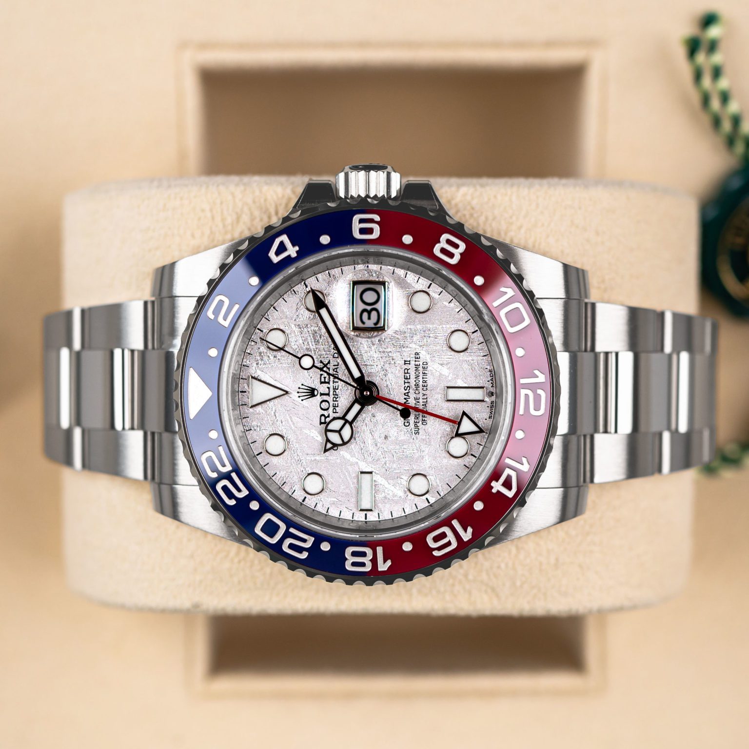 ĐỒNG HỒ Rolex GMT-Master II Pepsi White Gold Meteorite 2021