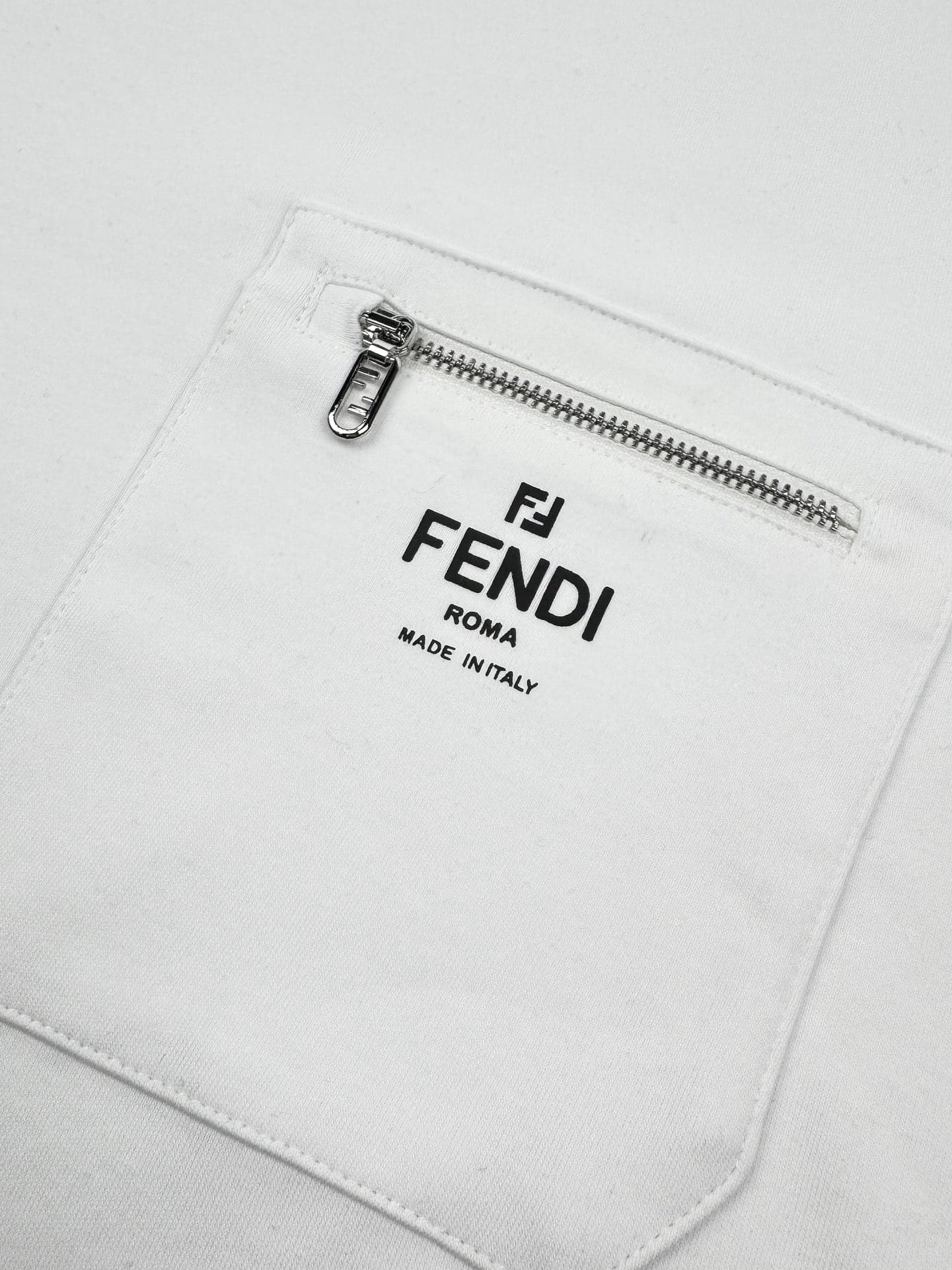 ÁO FENDI T SHIRT MÀU TRẮNG UNISEX