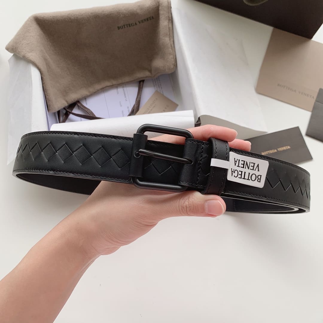 DÂY LƯNG BOTTGA VENETA BLACK INTRECCIATO LEATHER Khóa đen mờ