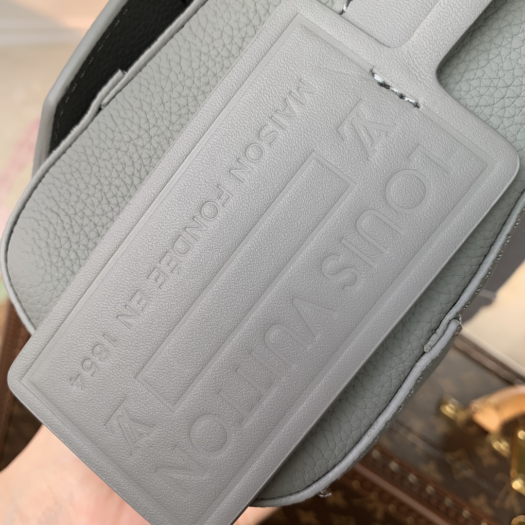 TÚI LOUIS VUITTON Aerogram Messenger Bag
