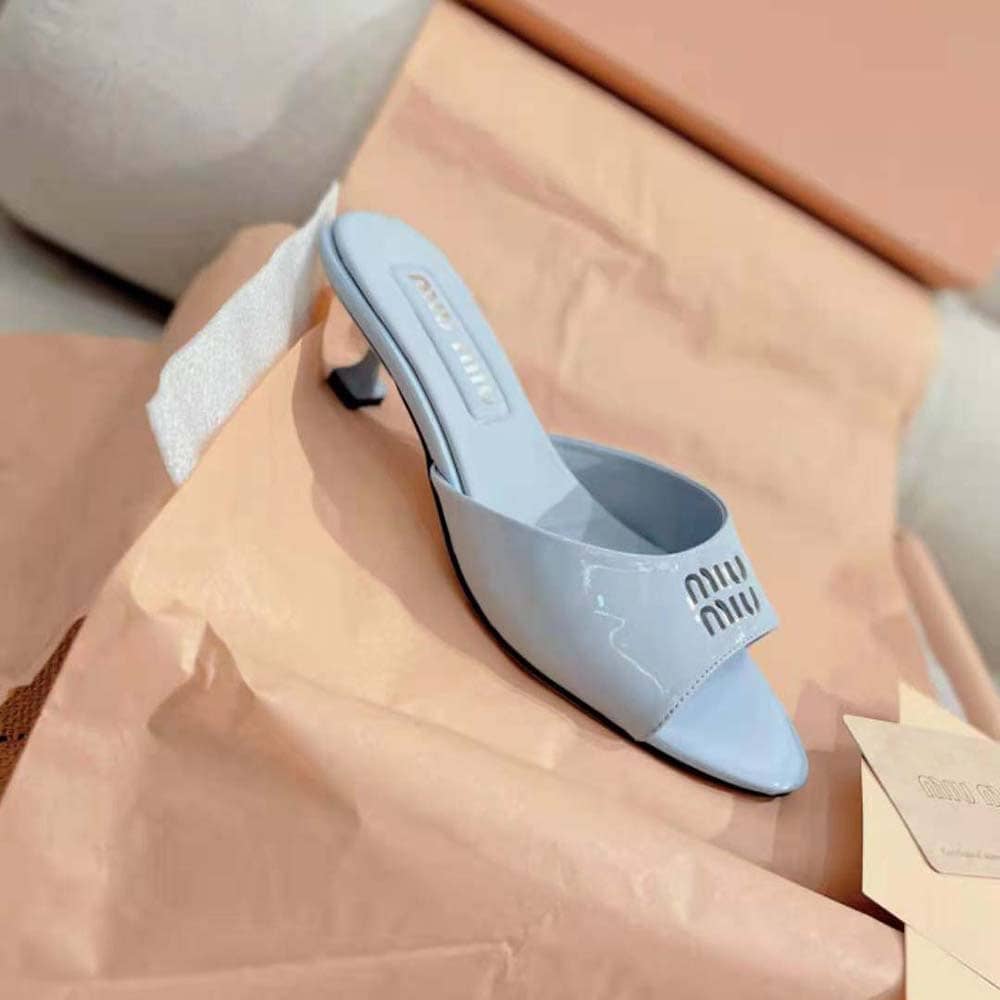 GUỐC Miu Miu Women Patent Leather Sandals in 45 mm Heel Height-Blue