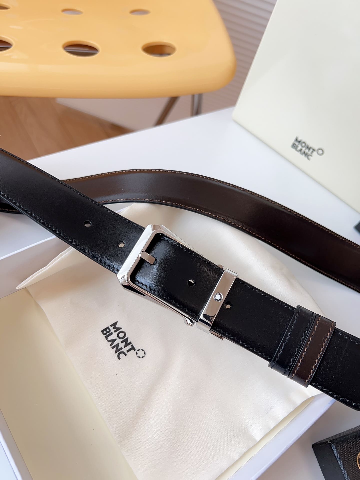 DÂY LƯNG MONTBLANC CALFSKIN LEATHER Belt Khóa bạc