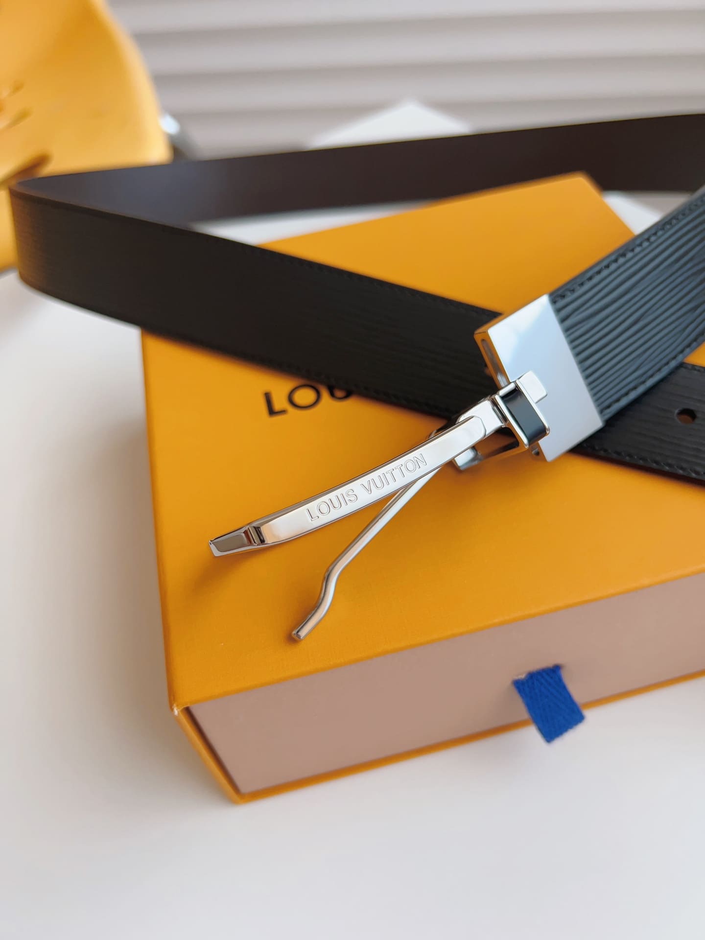 DÂY LƯNG LOUIS VUITTON BLACK DAMIER EPI LEATHER Khóa bạc