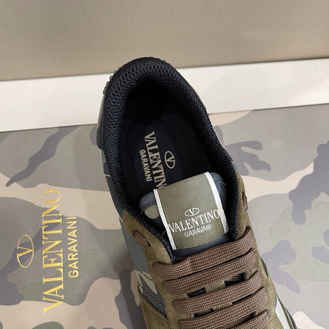 GIÀY VALENTINO STUDD LEATHER RUNNER SNEAKER SHOES AAA