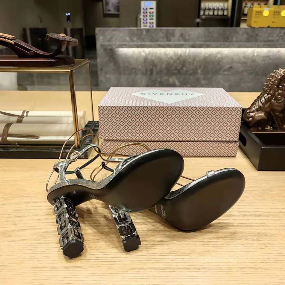 GUỐC Givenchy Women G Cube Sandals in Leather-Silver