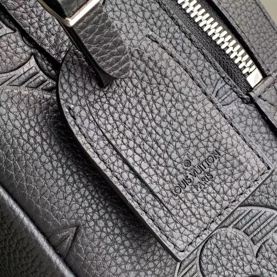BALO LOUIS VUITTON ARMAND TAURILLON SHADOW Leather Backpack-Black