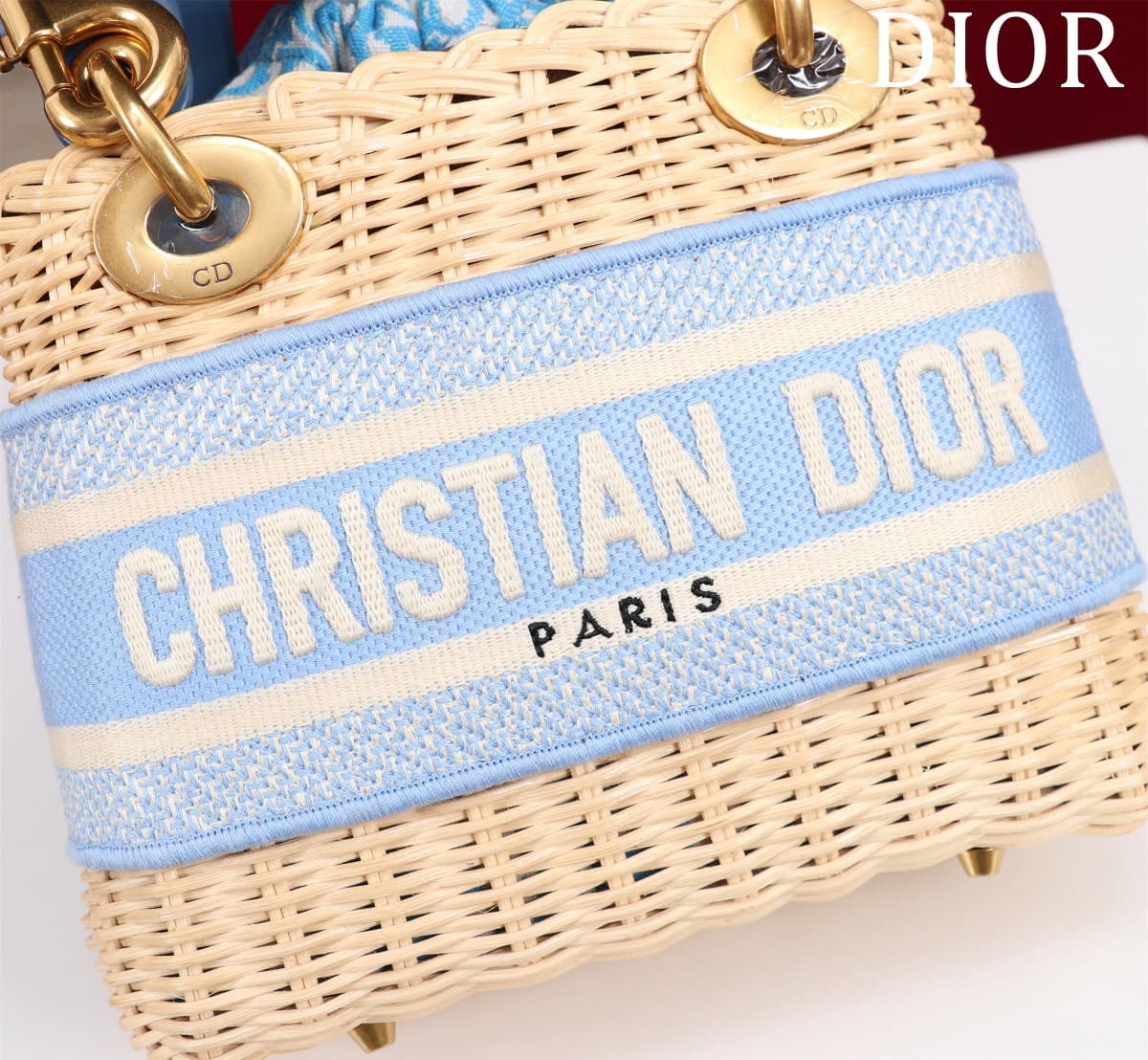 TÚI Dior Women Mini Lady Dior Bag Natural Wicker and Light Blue Dior Oblique Jacquard dệt tay bằng liễu gai