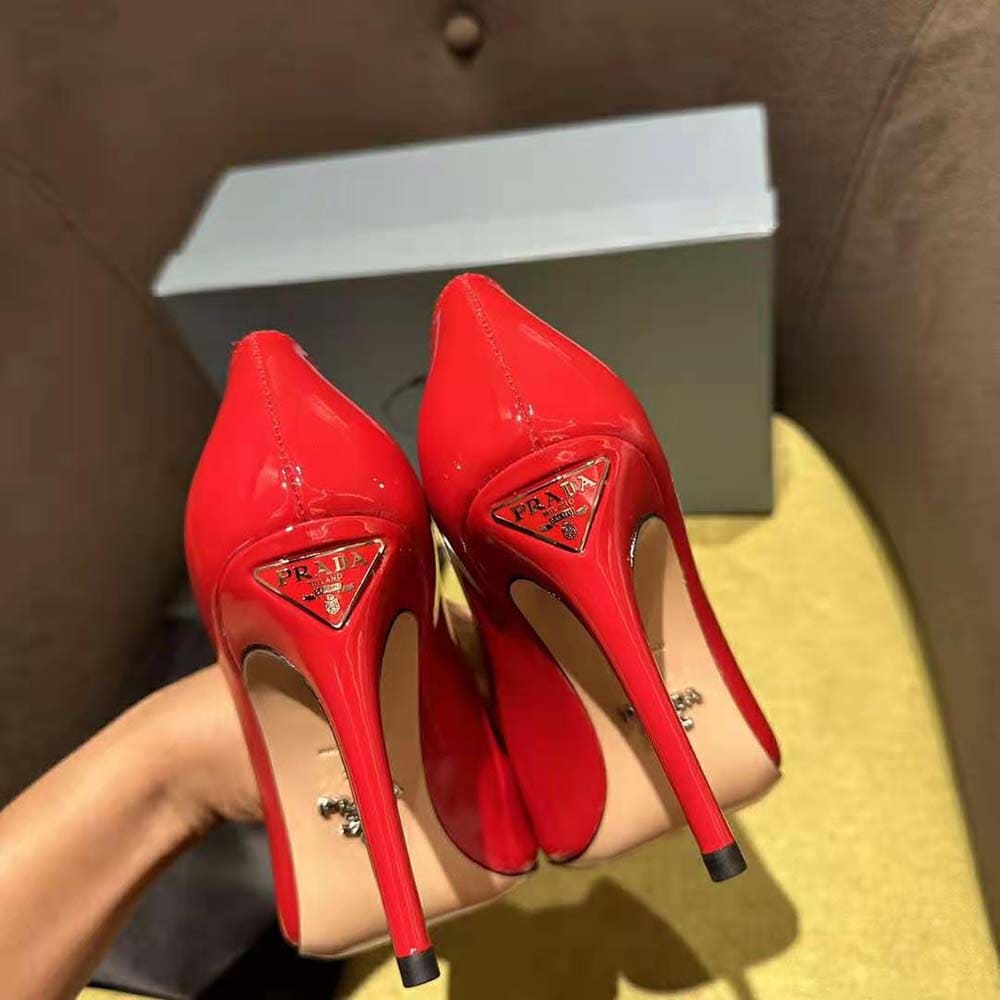 GIÀY Prada Women Patent Leather Pumps-Red