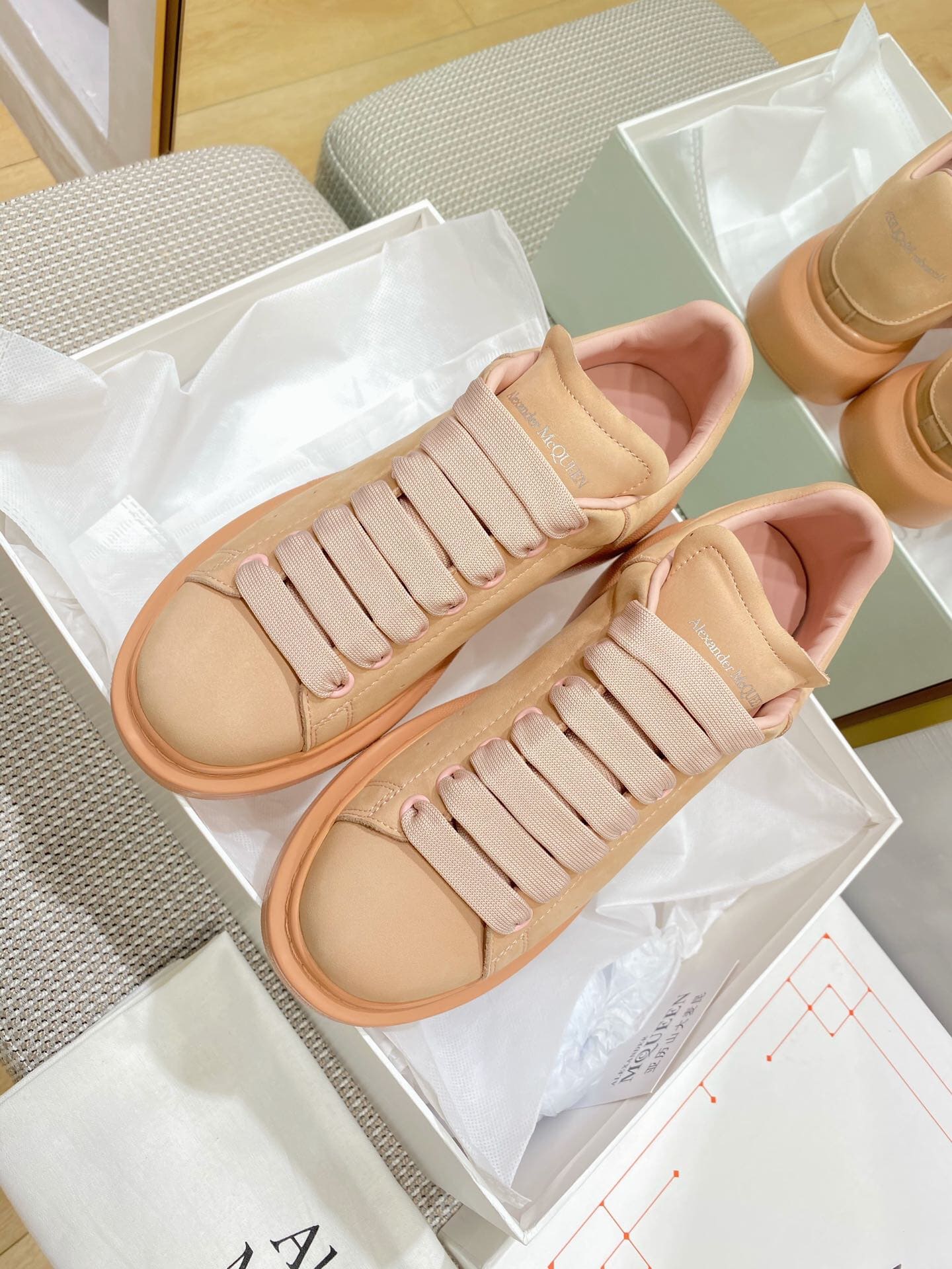 GIÀY ALEXANDER MCQUEEN SNEAKERS SHOES AAA UNISEX NAM VÀ NỮ DA BÊ HẢO HẠNG