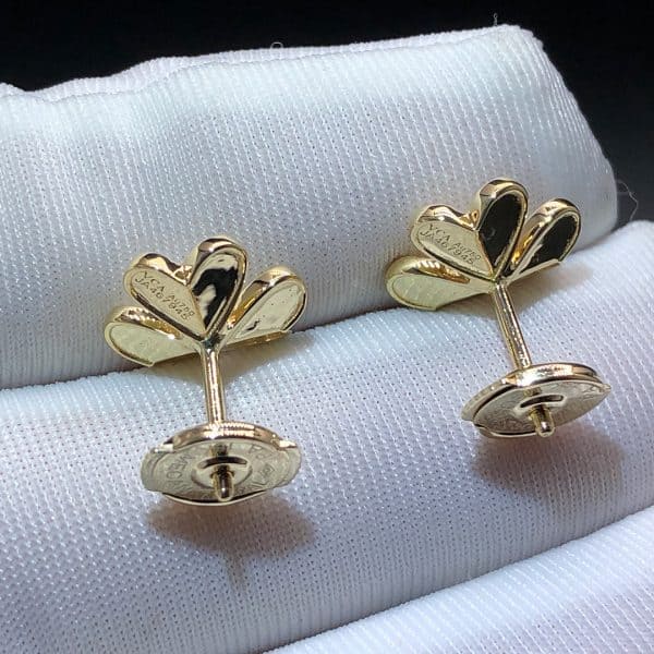 Hoa tai đính kim cương Mini Van Cleef & Arpels Frivole vàng 18K  (Liên hệ để biết giá)