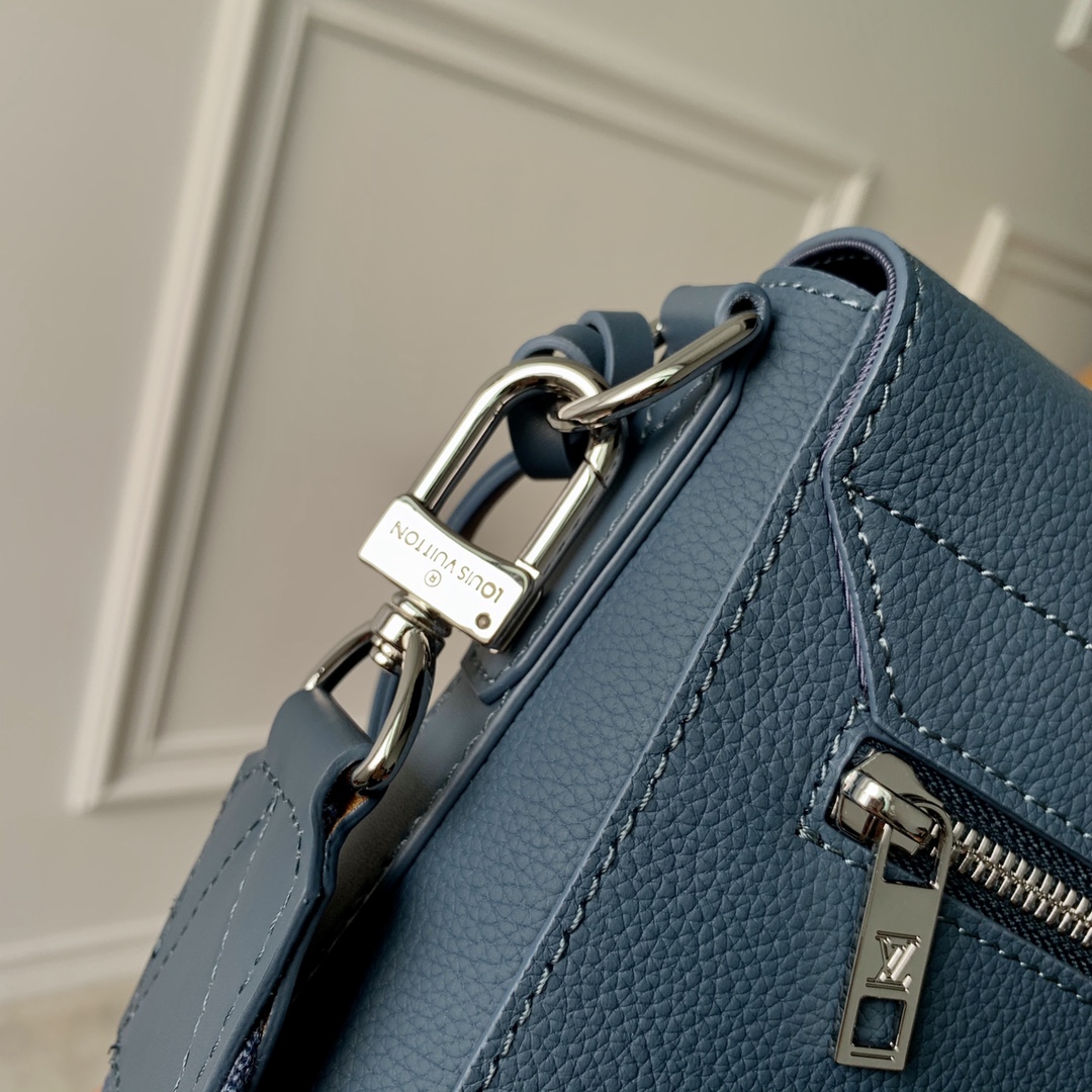 TÚI LOUIS VUITTON Aerogram Messenger Bag